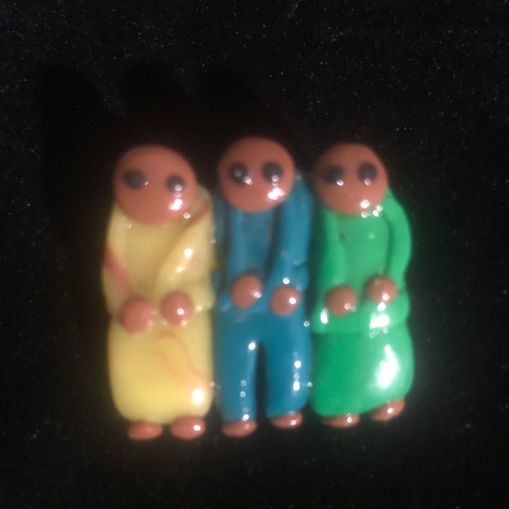 💛💙Friends Brooch💙💛